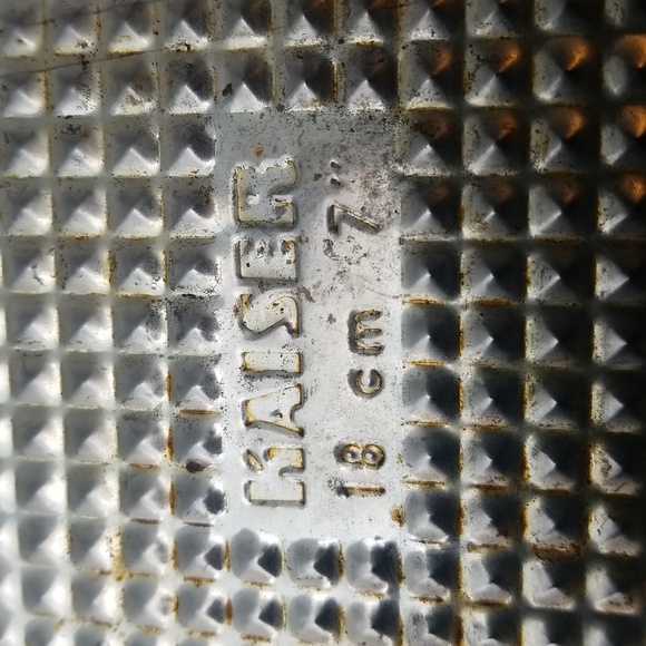 Vintage Springform Pans & Antique Loose Bottom Cake Pan - Picture 4 of 16